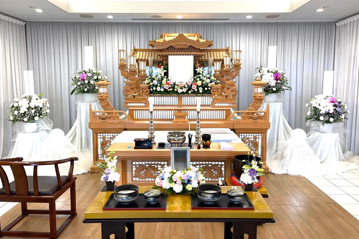 南山ホールでの祭壇イメージ